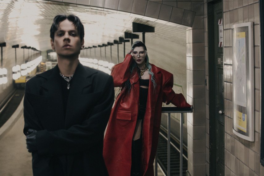 HANDE YENER VE MADRİGAL'DEN ORTAK ÇALIŞMA